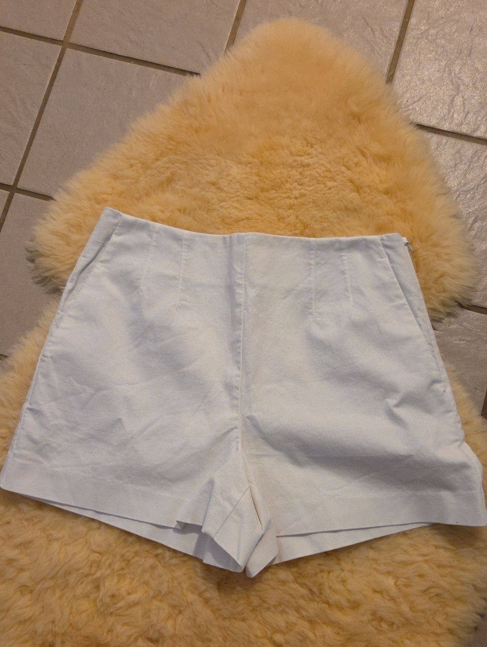 LOFT White High-Rise Women's Shorts